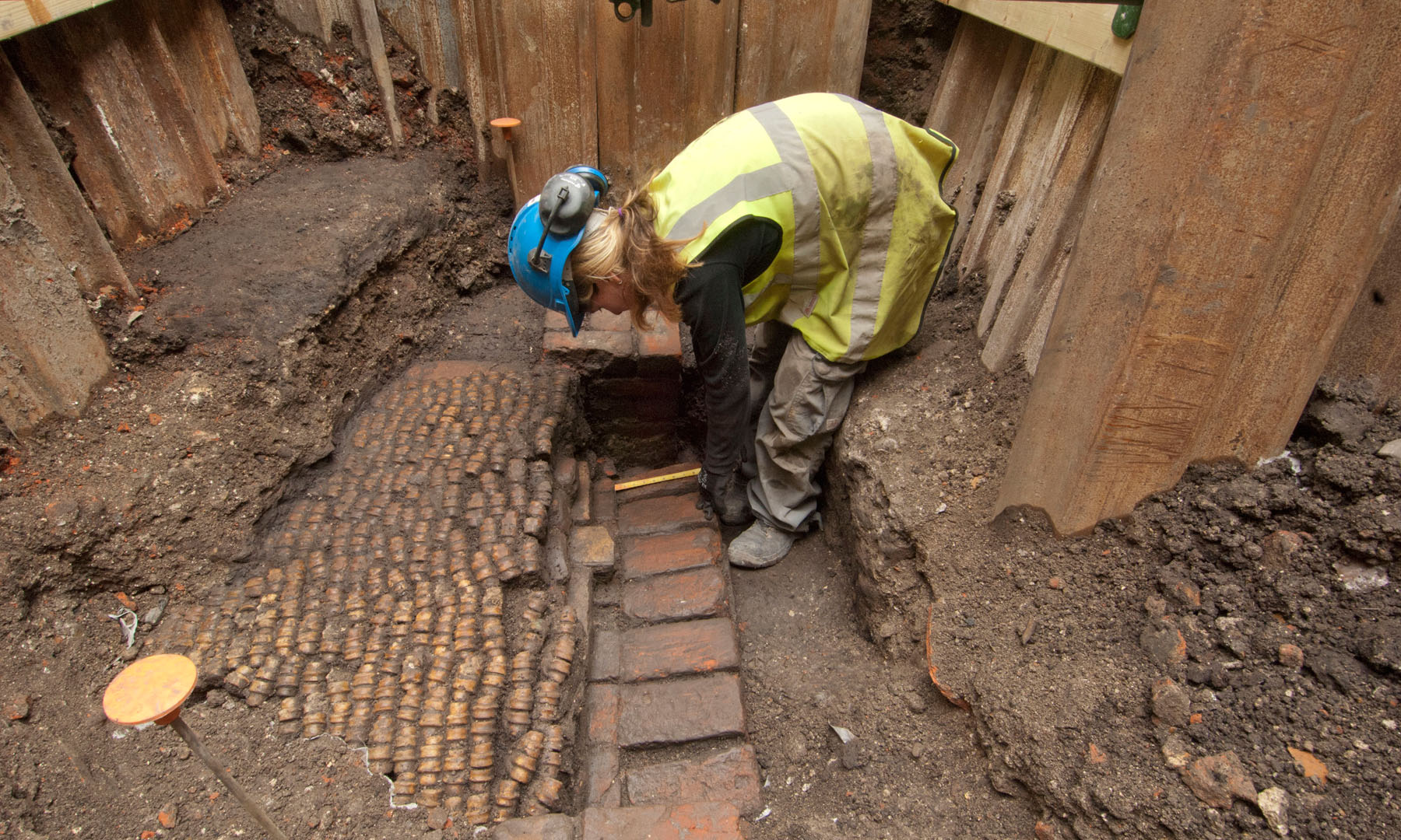 Excavating The Curtain Theatre at The Stage, Shoreditch