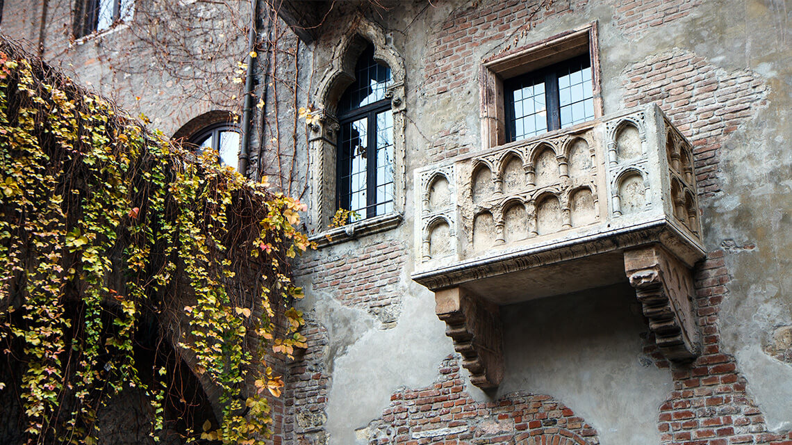 The famous Romeo and Juliet balcony in Verona The famous Romeo and Juliet balcony in Verona